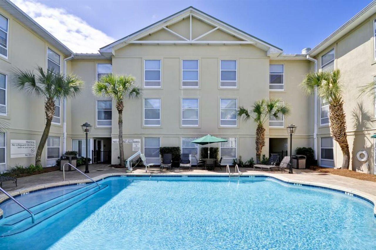 Hampton Inn Mount Pleasant Bagian luar foto