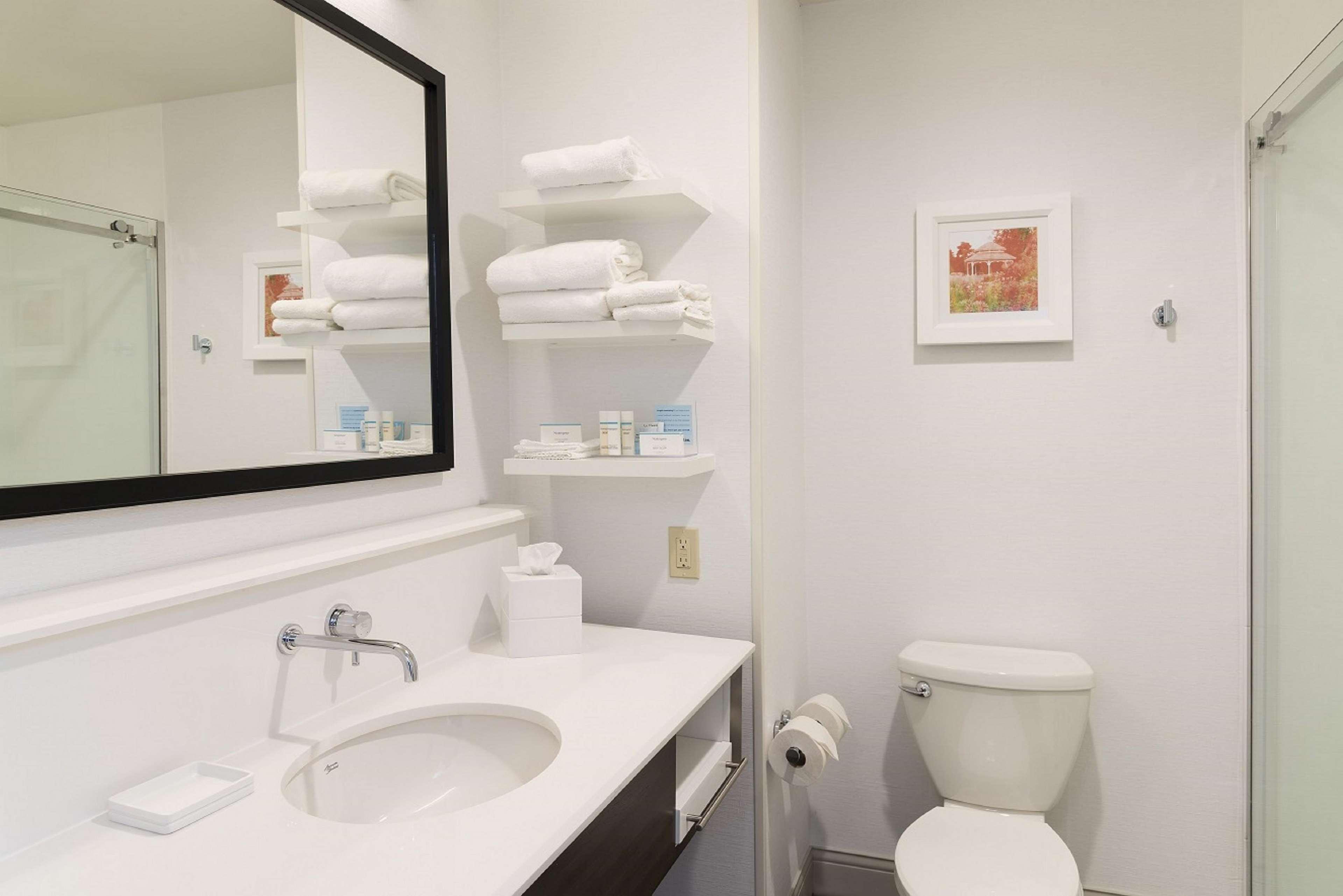 Hampton Inn Mount Pleasant Bagian luar foto