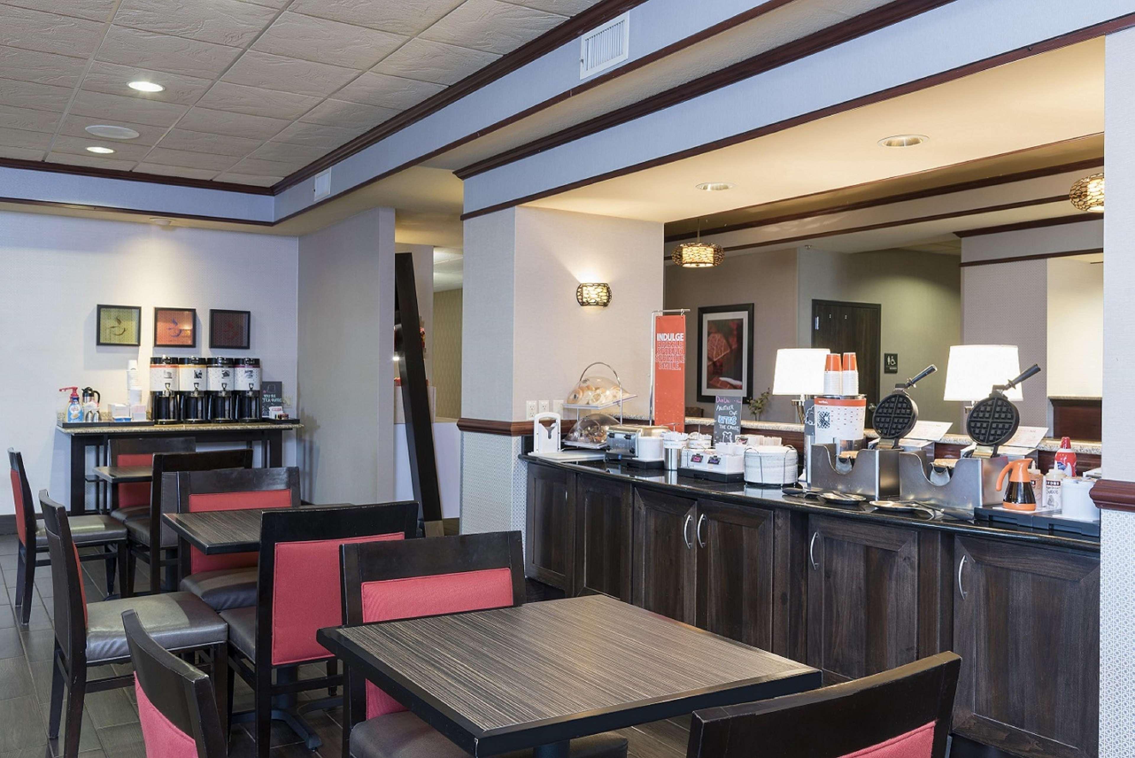 Hampton Inn Mount Pleasant Bagian luar foto