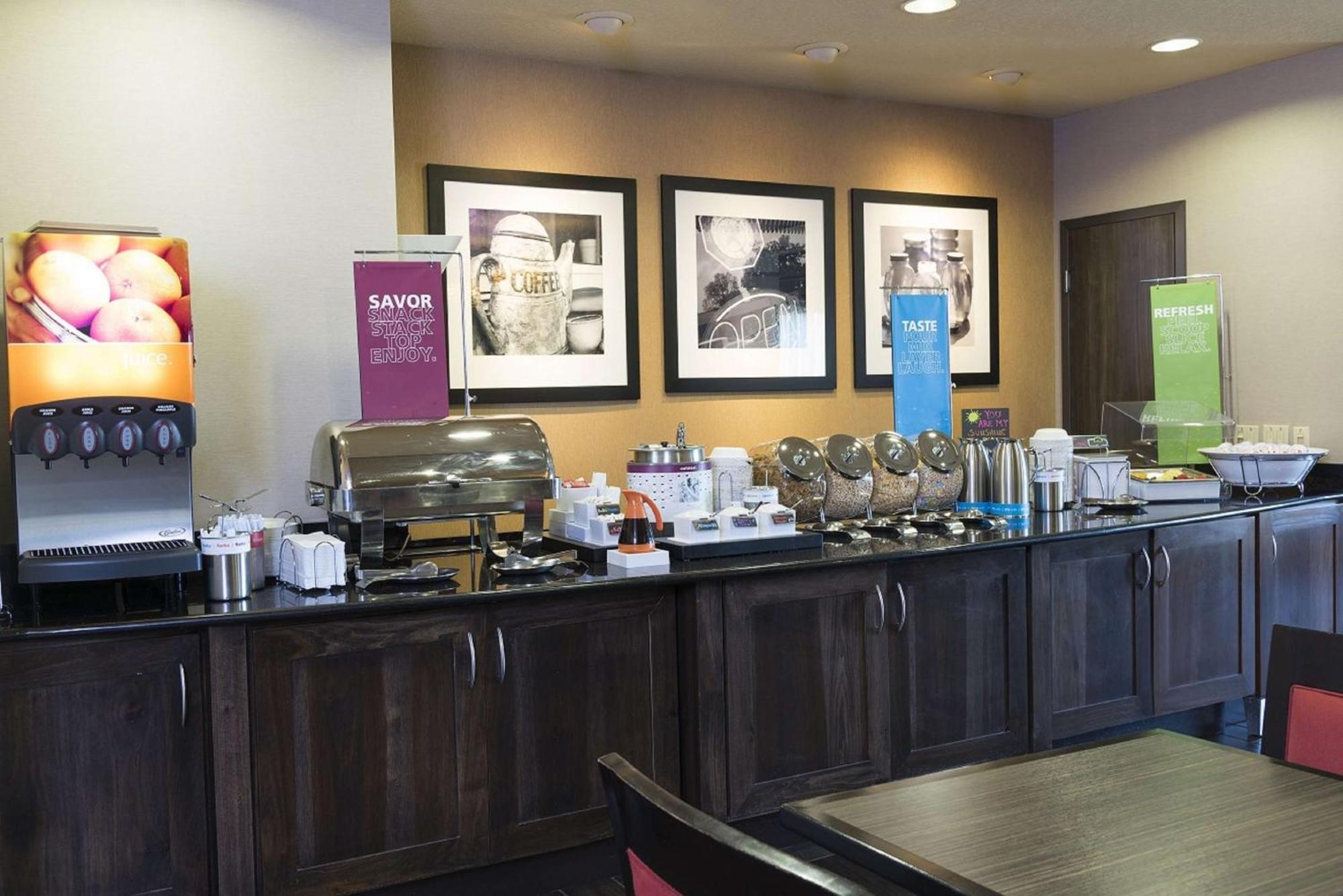 Hampton Inn Mount Pleasant Bagian luar foto