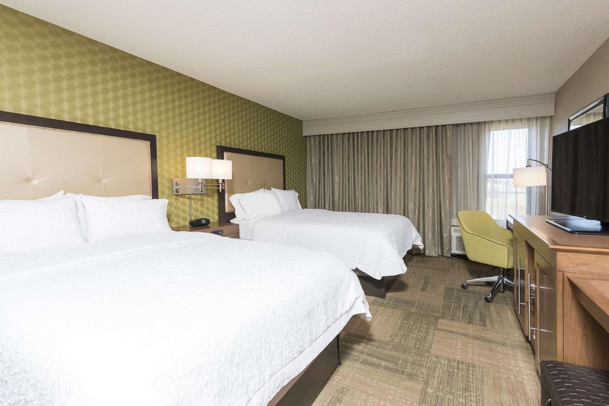 Hampton Inn Mount Pleasant Bagian luar foto