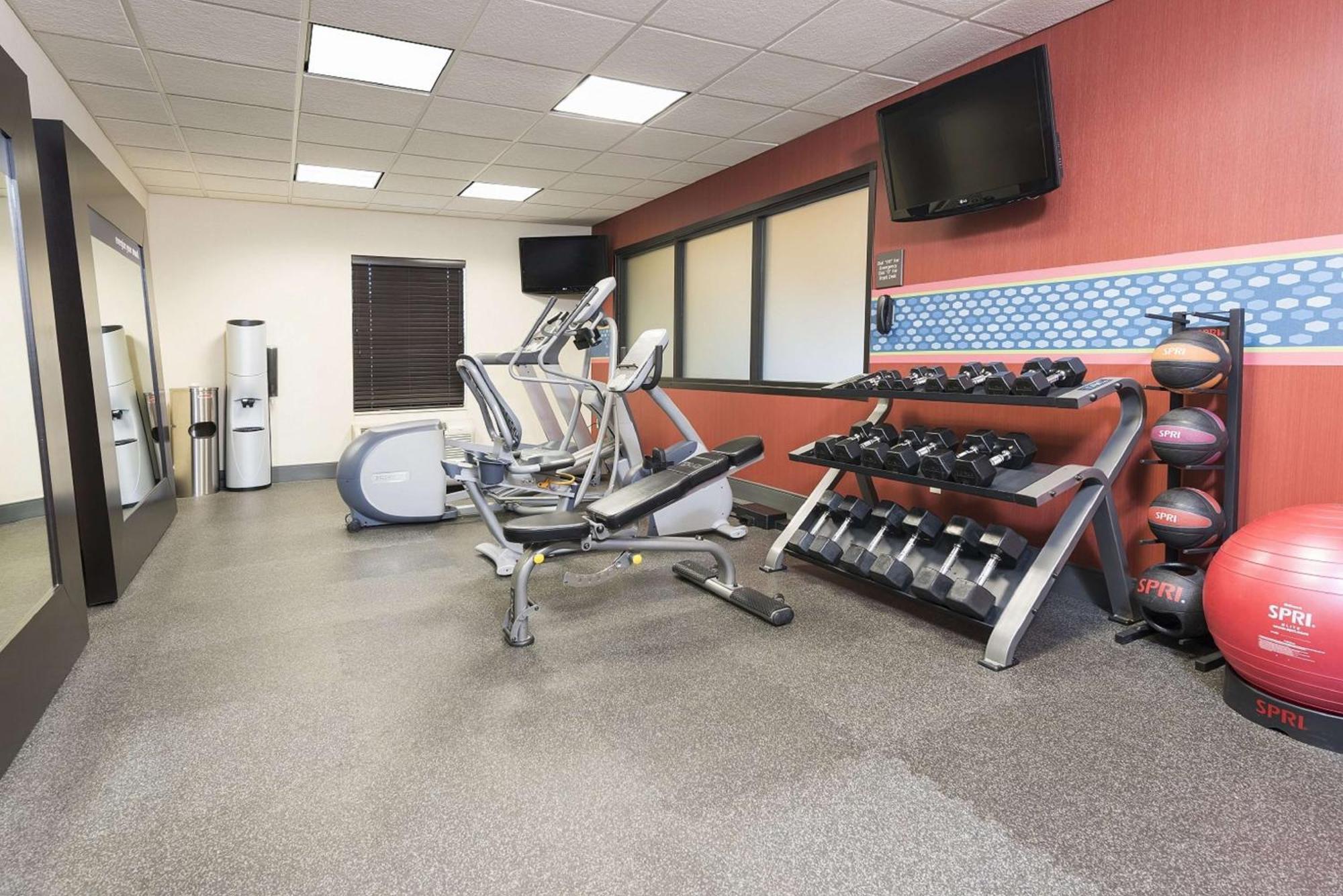 Hampton Inn Mount Pleasant Bagian luar foto