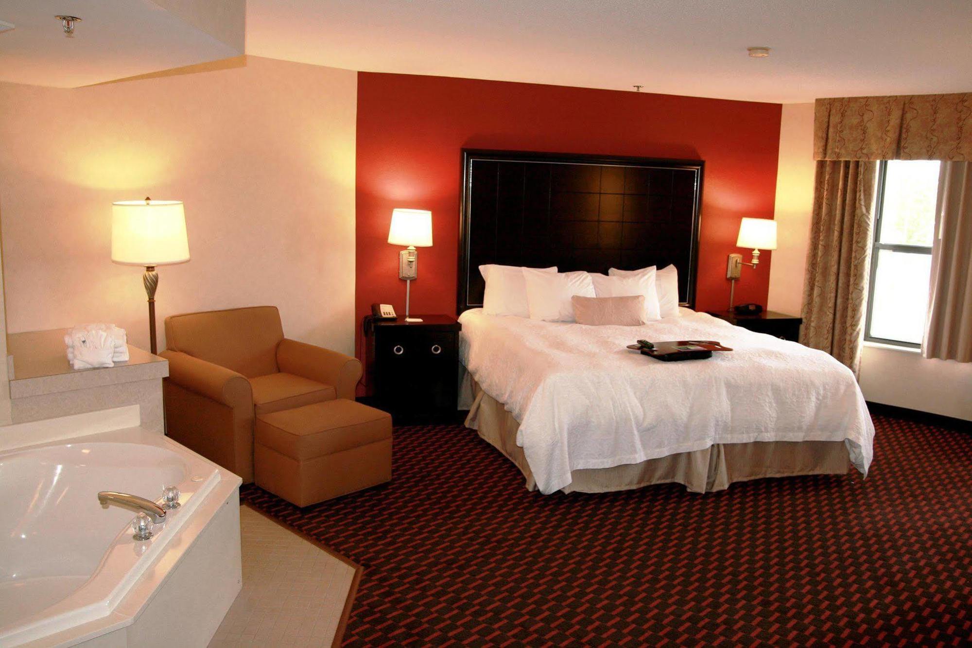 Hampton Inn Mount Pleasant Ruang foto