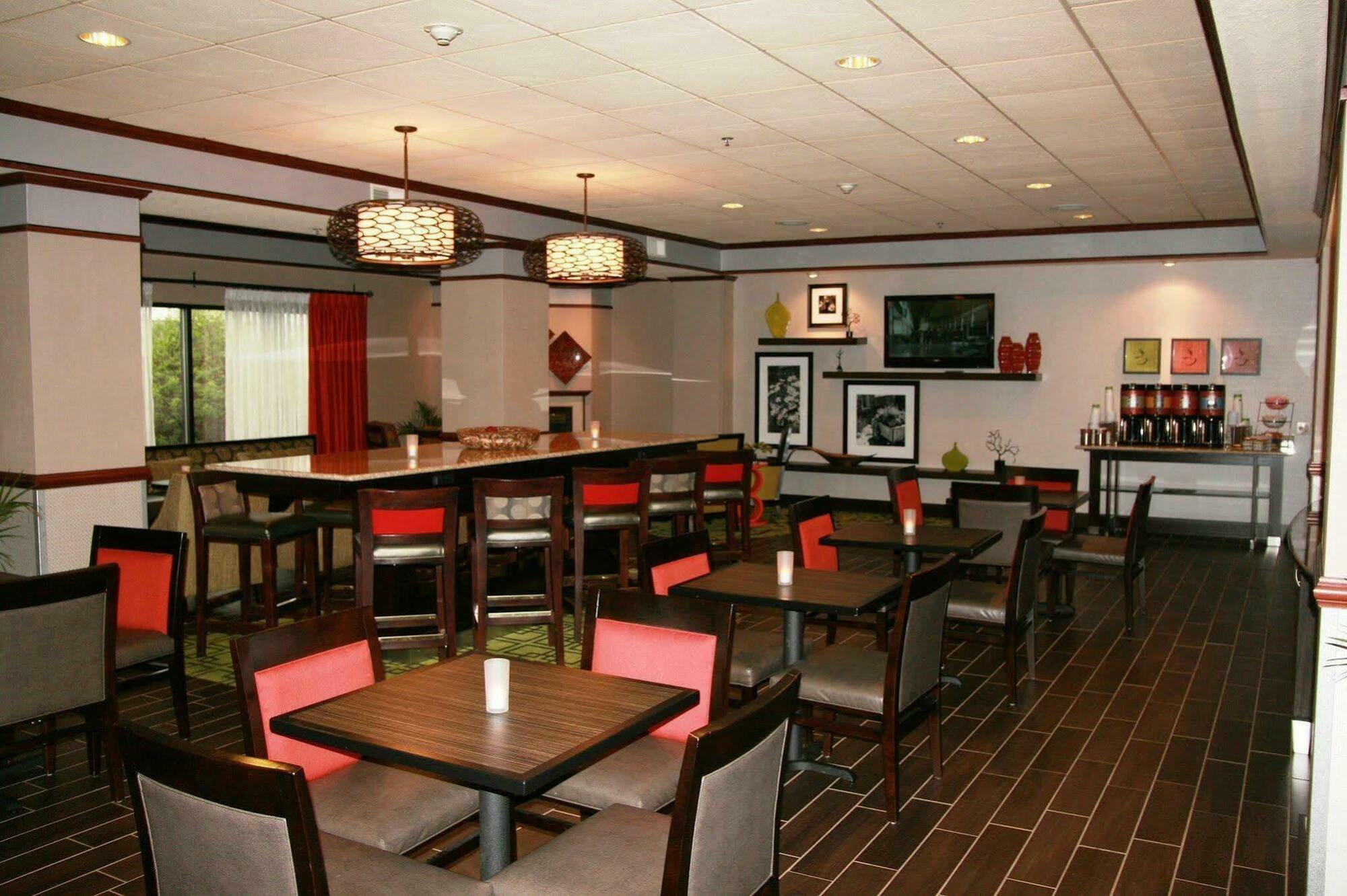 Hampton Inn Mount Pleasant Restoran foto