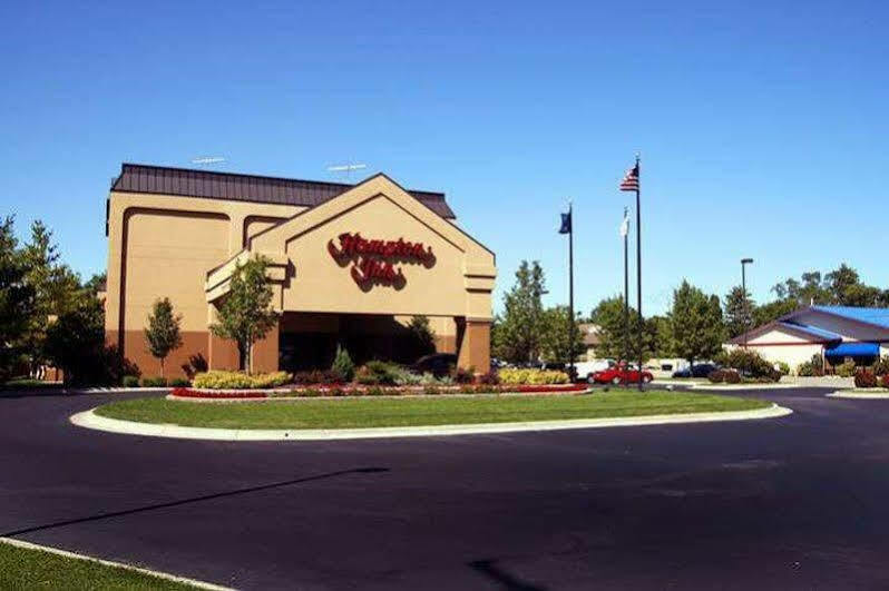 Hampton Inn Mount Pleasant Bagian luar foto